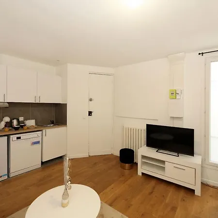 Studio Moderne Et Lumineux Pres De Montmartre - 2p Apartment Paris